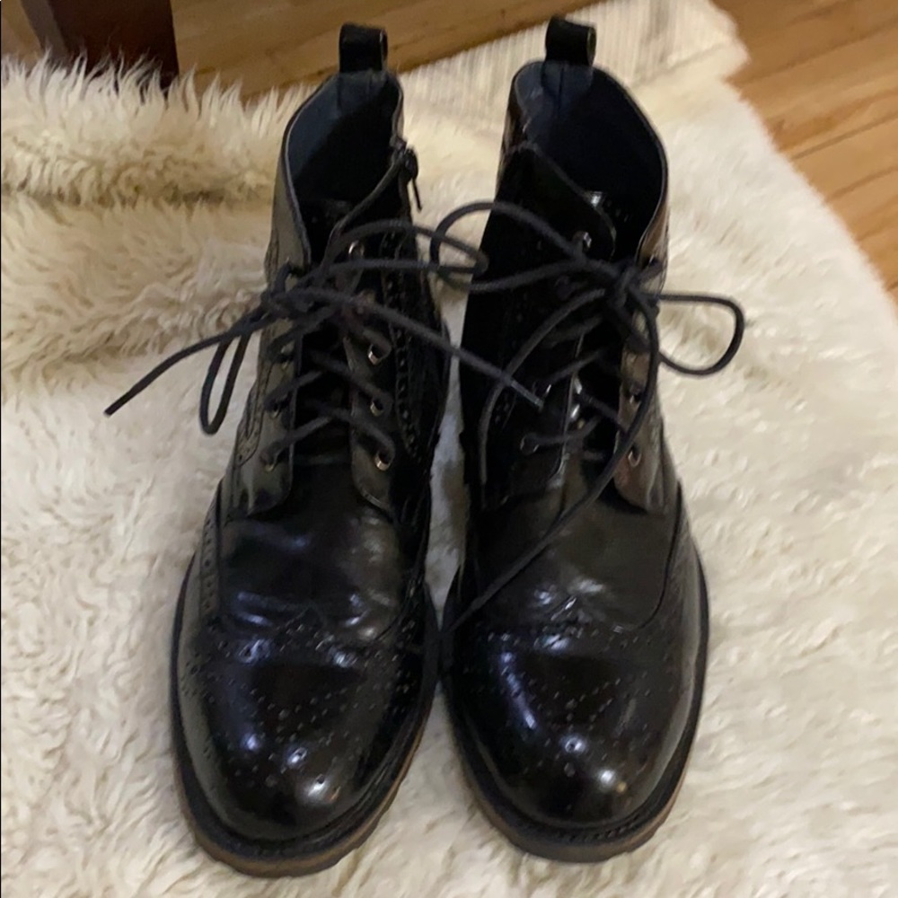 Men’s Madden boots. Awesome detail
